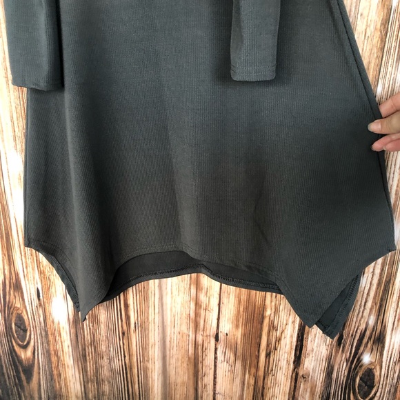 Gray Open Shoulder Keyhole Tunic Dress - Picture 5 of 8